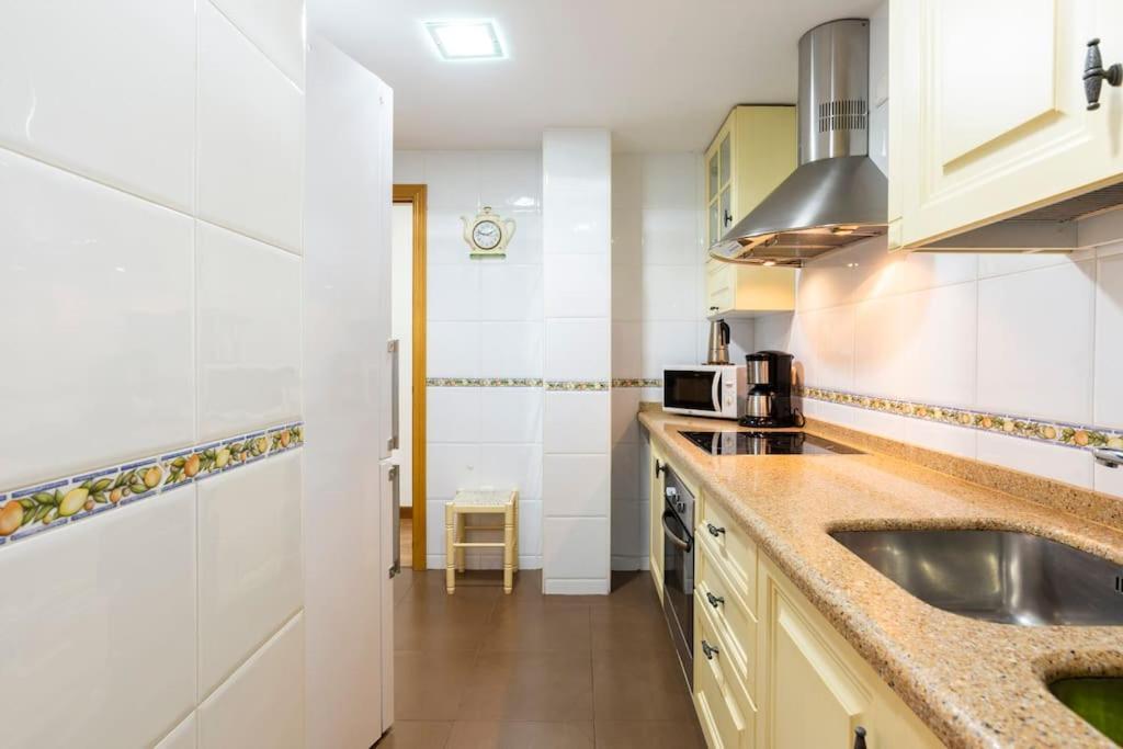 Ayala Beach Apartment Málaga Eksteriør bilde