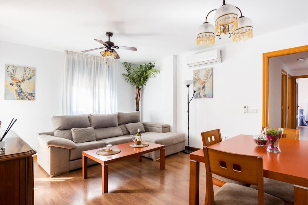Ayala Beach Apartment Málaga Eksteriør bilde